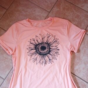 Ladies Summer Tee sz L soft & comfy sunflower